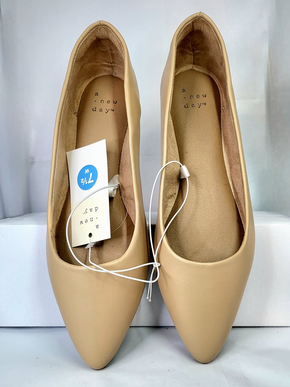 NIB! a new day, 'Corinna' Pointed Toe Ballet Flats Birch - Size 7.5